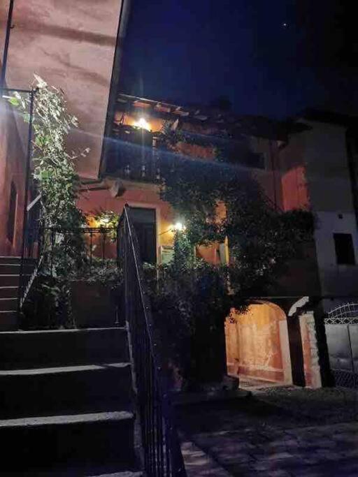Come A Casa Castelletto sopra Ticino Bagian luar foto